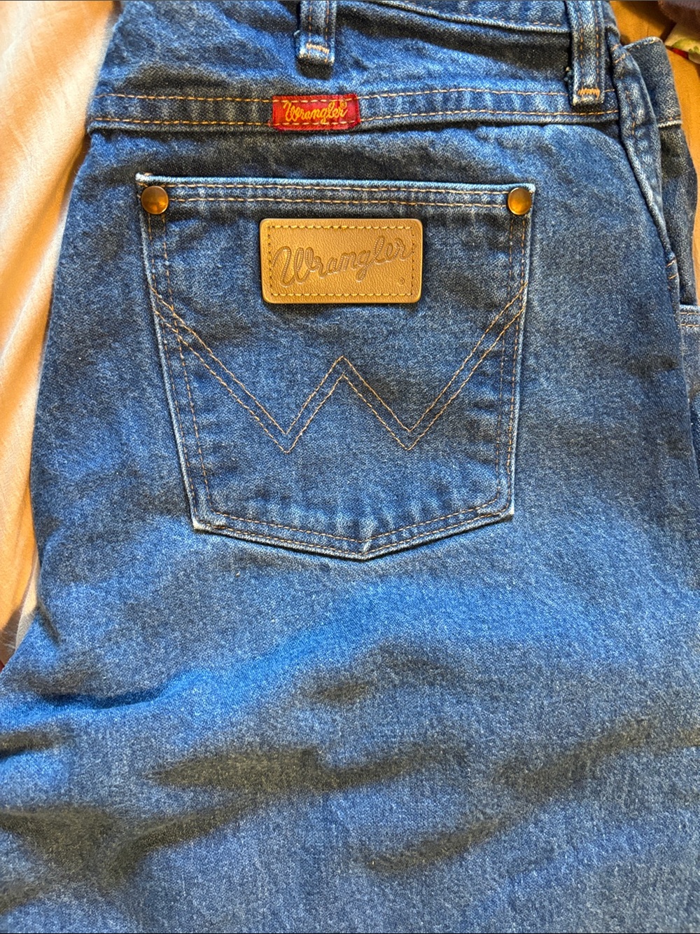 Wrangler Men's Blue Denim Jeans with Signature Back Pocket